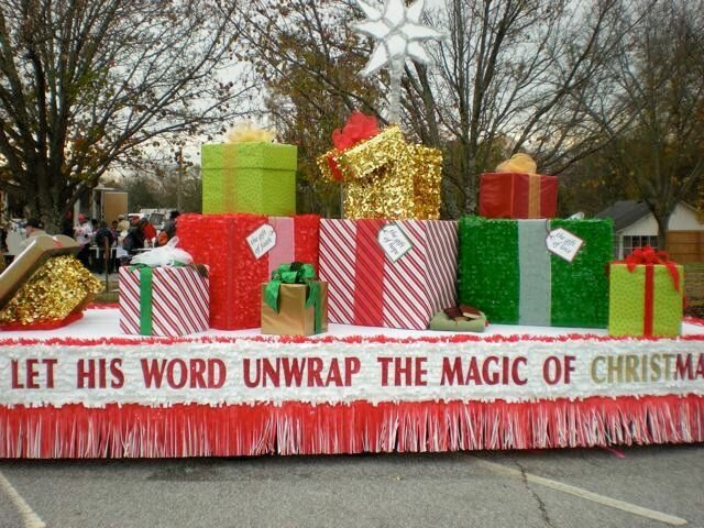 Kick Off the Season in Olde Town with Hometown Holidays